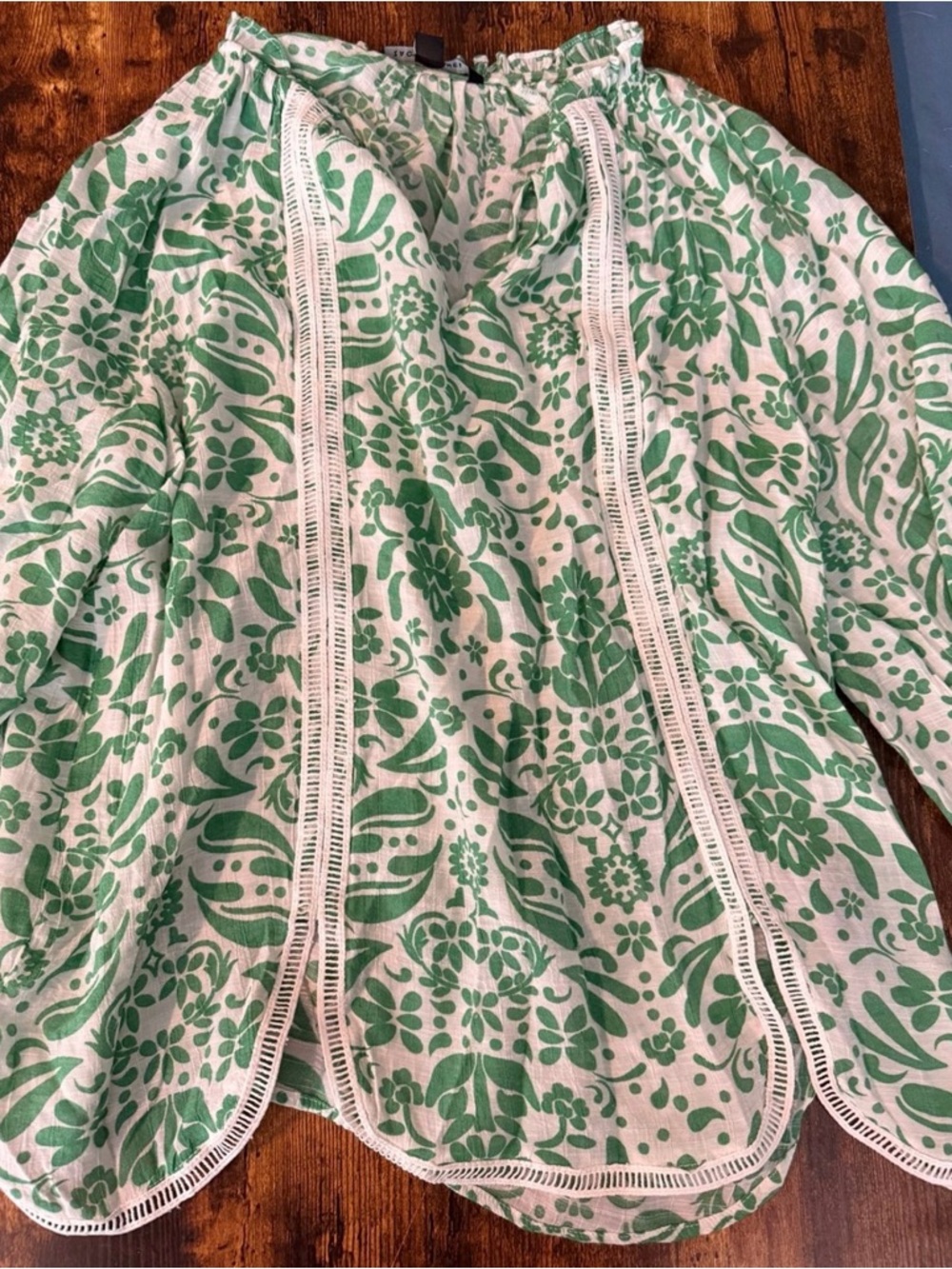 Zac & Rachel Green and White Floral Top